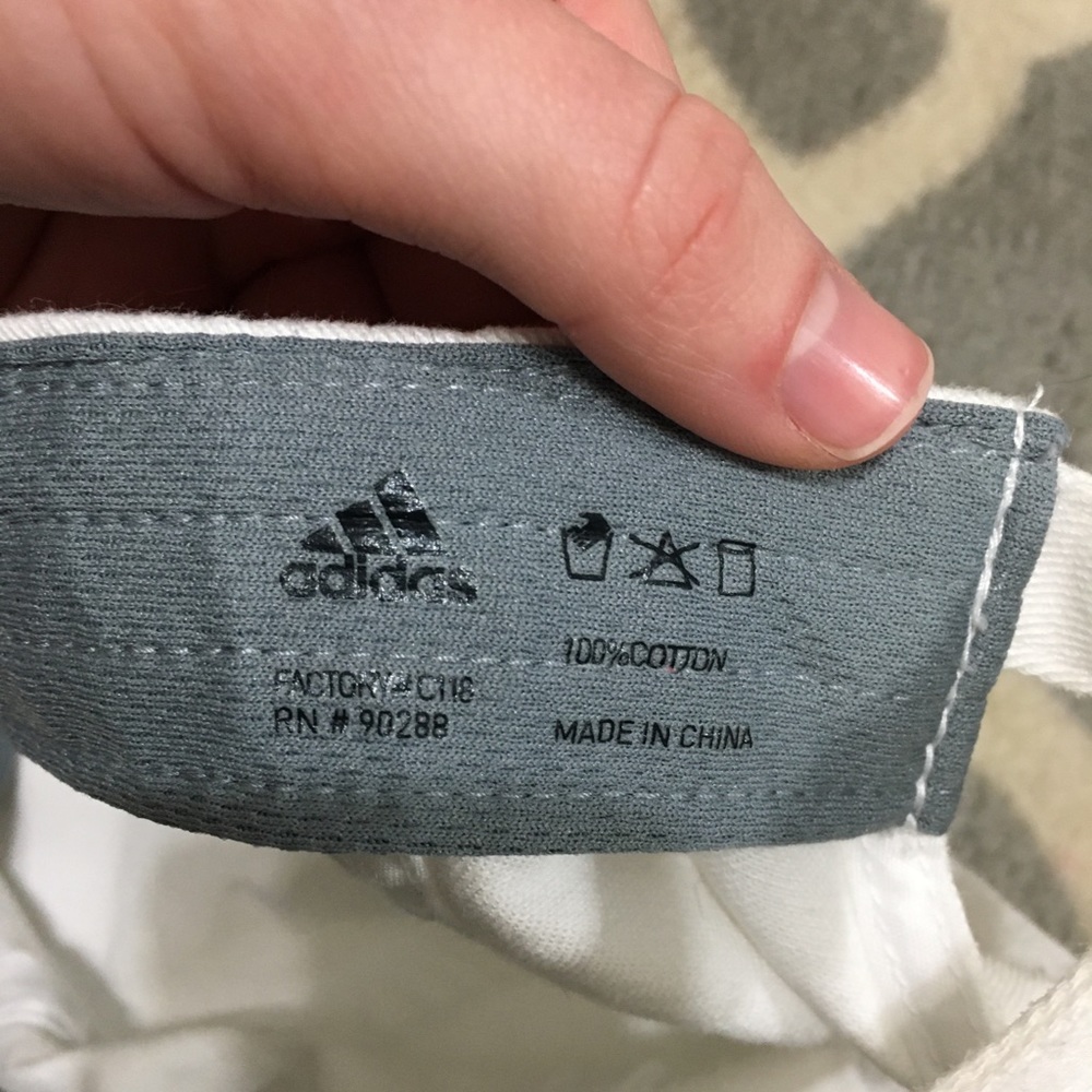 Adidas hat - Picture 5 of 6